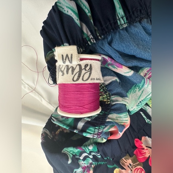 Dress with floral print size medium - Picture 4 of 5